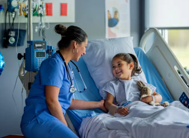 Enfermería con una paciente pequeña