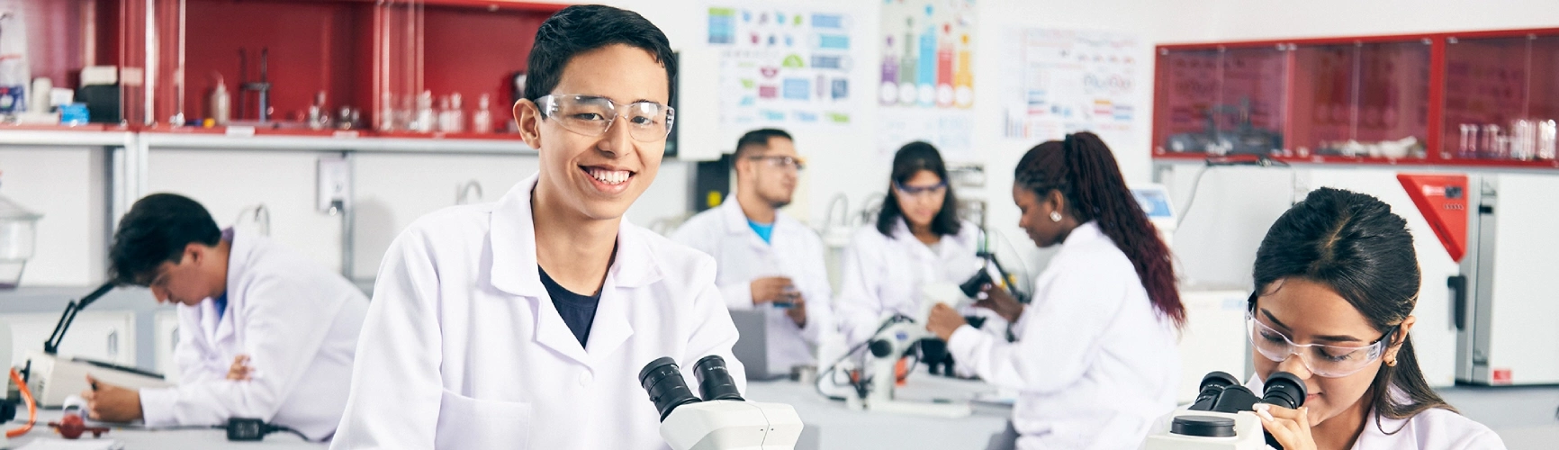 Laboratório de física e química | UCV