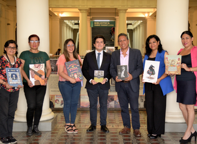 ucv-dona-libros-caslit
