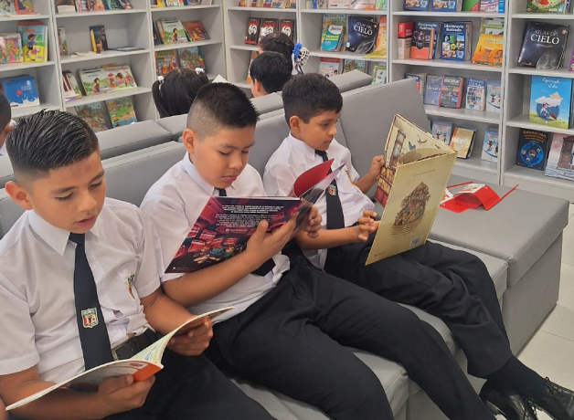 ucv-dona-100-libros-escuela
