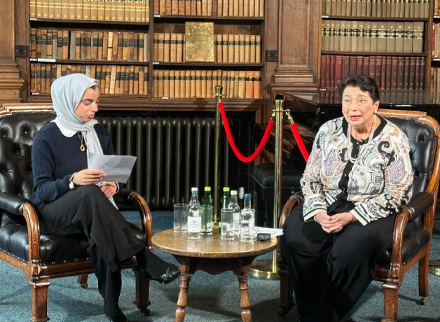 beatriz-merino-llevo-la-voz-de-la-ucv-a-the-oxford-union