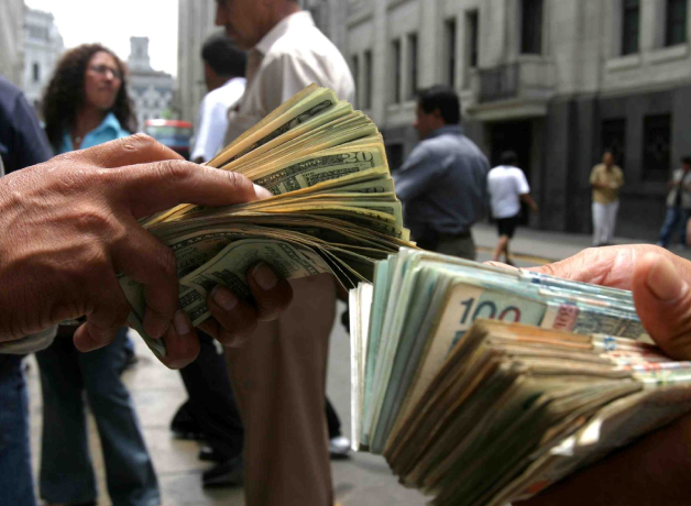 dolar-en-su-nivel-mas-bajo-causas-efectos