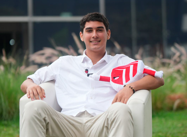 estudiante-colombiano-vive-movilidad-academica-en-la-ucv