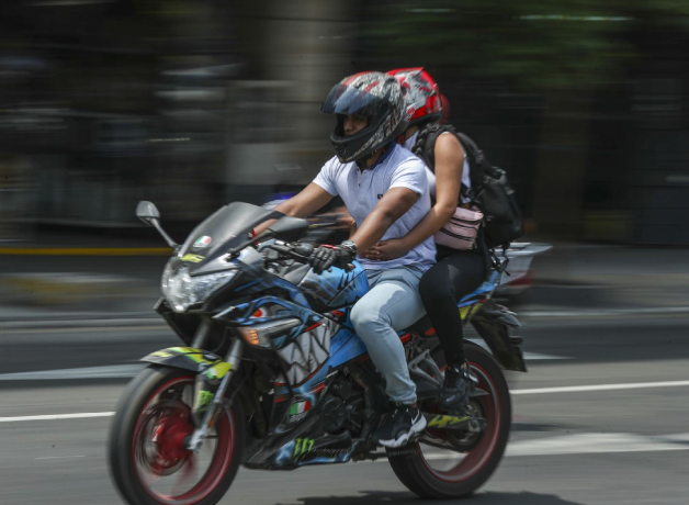 prohibido-los-copilotos-en-moto