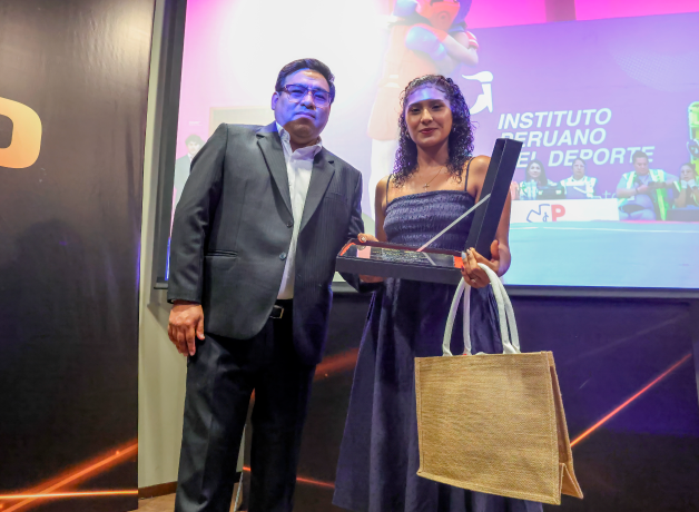 atalia-aranda-premios-excelencia-fedup-2025